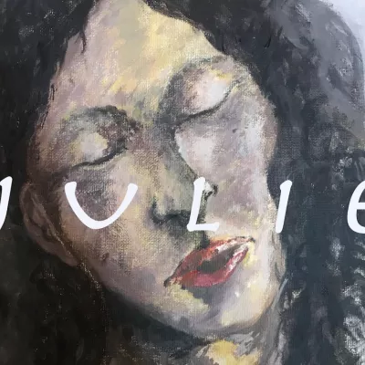 Julie (朱莉)